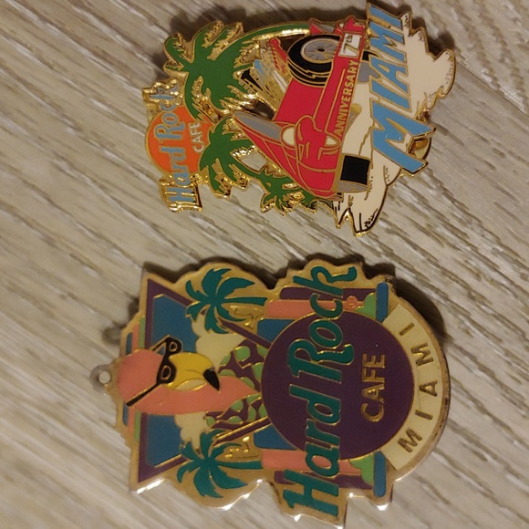 Lot of 2 Hard Rock Cafe Miami Lapel Pins Limited Edition - Picture 1 of 5